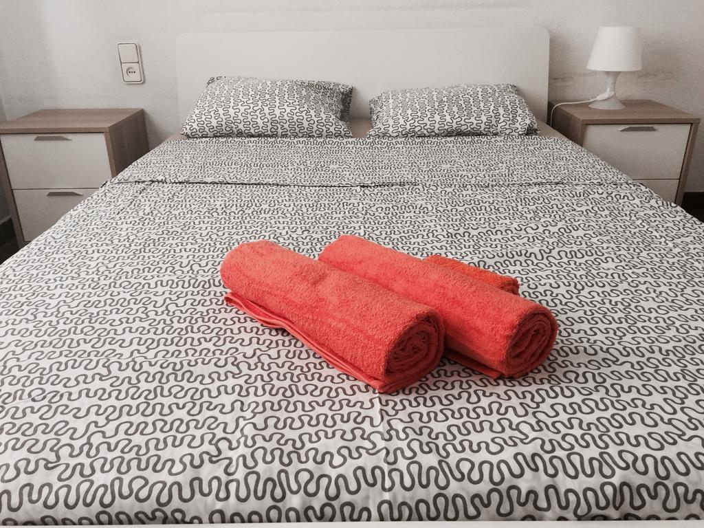 Camp Nou Apartment Wifi, Barcelona
